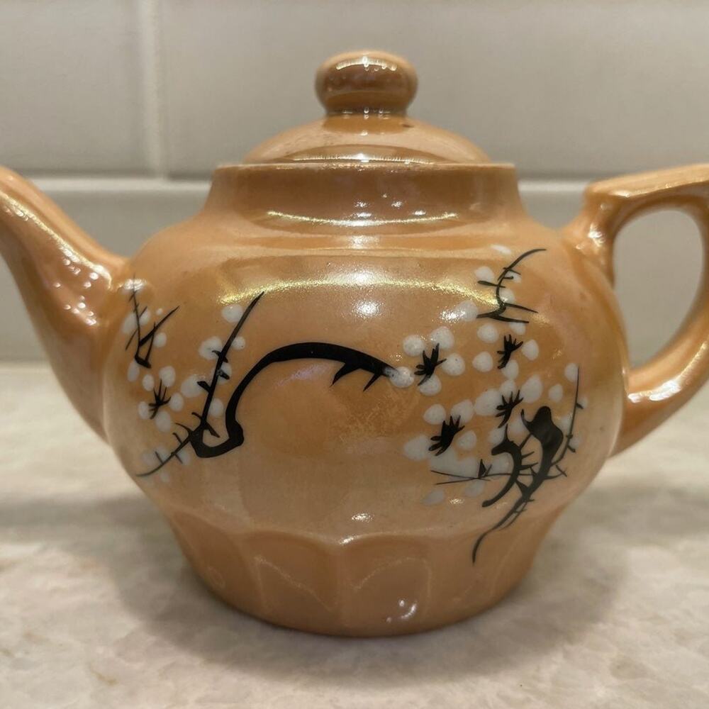 Vintage asian luster mini porcelain Teapot 7"